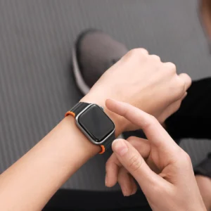 Magnetic Apple Watch SE, 9, 8, 7, 6, 5, 4, 3, 2, 1 (41, 40, 38 mm) Dux Ducis apyrankė (LD Version) - juodos ir oranžinės spalvos - Image 7
