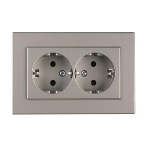 Dvivietis kištukinis lizdas VILMA XP500, metalo spalvos