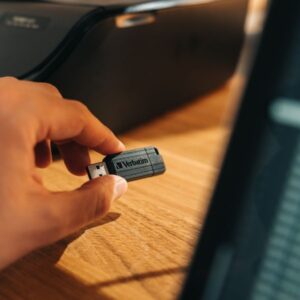 Verbatim Pendrive 8GB USB-A 2.0 PinStripe juodos spalvos 49062 - Image 4