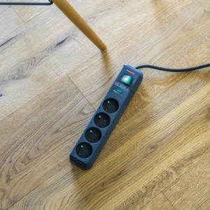 Brennenstuhl Eco-Line surge protector strip 4 sockets 1.5m 13.500A - juodos spalvos - Image 3