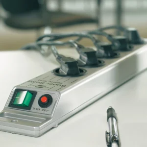 Brennenstuhl Super-Solid surge protector strip 8 sockets 2.5m 13.500A - sidabro spalvos - Image 7