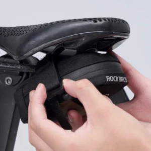Rockbros Mini Saddle Bag su CO2 Cartridge Holder - juodos spalvos/žalios spalvos - Image 5