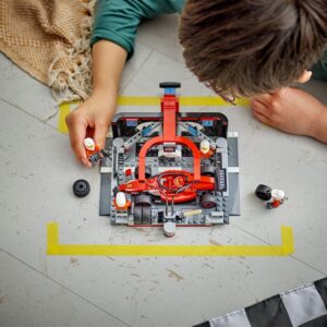 LEGO® City F1® Pit Stop & Pit Crew with Ferrari Car, 322 vnt - Image 3