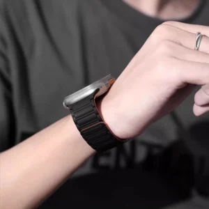 Tech-Protect IconBand Magnetic apyrankė skirta Apple Watch 4 / 5 / 6 / 7 / 8 / 9 / SE / Ultra 1 / 2 (42/44/45/49 mm) - juodos spalvos-Red - Image 2