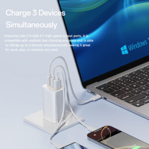 Rock laidinis įkroviklis Ice2Cube GaN - USB + 2xType C - PD 65W 3A baltos spalvos - Image 8