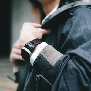 Skinarma apyrankė Titon Apple Watch Ultra 49mm juodos spalvos - Image 6