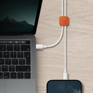 UNIQ Pod prilimpantis laidų organaizeris rinkinys 8vnt oranžinės spalvos - Image 4