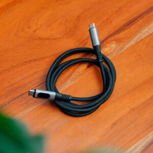 Kabelis Verbatim Sync & Charge USB-C į USB-C 40Gb/s 240W display 120cm juodos spalvos 31849 - Image 4