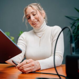 Kabelis Verbatim Sync & Charge USB-C į USB-C 40Gb/s 240W display 120cm juodos spalvos 31849 - Image 5