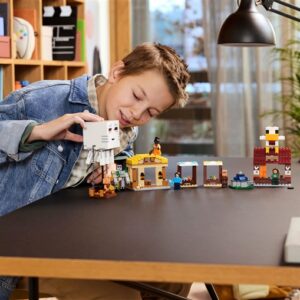 LEGO® Minecraft The Ghast Balloon Village Attack 21273 - Image 3