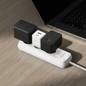 Baseus Palm 30W USB-C USB-A laidinis įkroviklis - baltos spalvos - Image 9