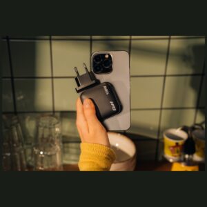 Laidinis įkroviklis Verbatim Mini GaN 100W 2xUSB-C PD/1x USB-A QC juodos spalvos 32230 - Image 5