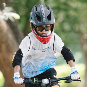 Rockbros TT-32005 Shark Children's Bike Helmet with Detachable Jaw Size M (54-58) - Black - Image 5