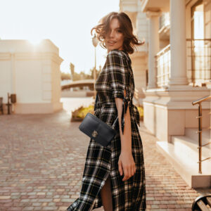 Knitted krepšys telefonui GCW06 juodos spalvos - Image 6