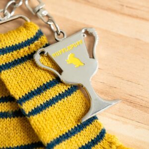 Harry Potter - Hufflepuff Scarf Keychain - Image 4