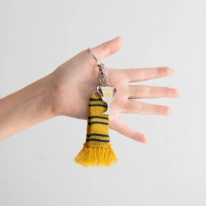 Harry Potter - Hufflepuff Scarf Keychain - Image 6