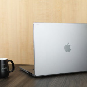 Moshi iGlaze - Hardshell  MacBook Air 13.6" M4 2025 / M3 2024 / M2 2022 Stealth Black - Image 4