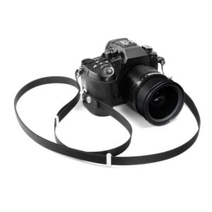 Spigen DA30L LAnyard Strap Crossbody black - Image 9