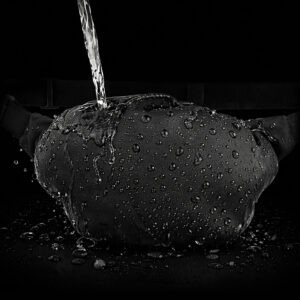 Wozinsky WSB-W1 unisex shoulder bag with adjustable strap, waterproof - black - Image 8