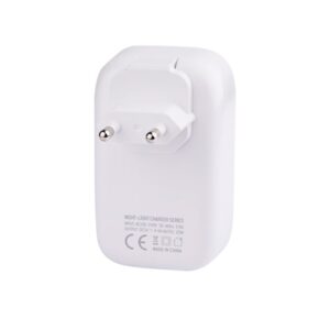 WAYME Mains charger 4x USB 4.4A, with LED light + adapters - plugs for EU, UK & USA sockets - Image 4