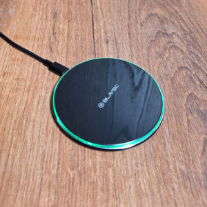 Blavec belaidis įkroviklis BQI-07 Qi 15W UniCharge (BQI07-QIB) juodos spalvos glass - Image 4