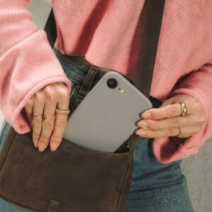 Tech-Protect Silicone MagSafe Apple iPhone 16E / 17E Stone pilkos spalvos - Image 3