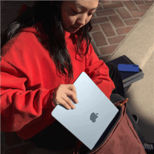 Apple MacBook | Air | Starlight | 13  | IPS | 2560 x 1664 pixels | Apple M4 | 16 GB | Solid-state drive capacity 256 GB | Apple M4 chip 10-core CPU/8-core GPU | macOS | 802.11ax | Bluetooth version 5.0 | Keyboard language Russian | Keyboard backlit - Image 7