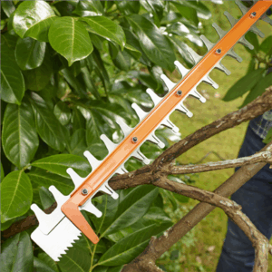 BLACK & DECKER | BEHTS301-QS | Hedge Trimmer - Image 3