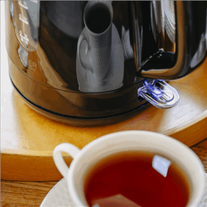 Adler Virdulys | AD 1380b | Electric | 2200 W | 1 L | Polypropylene | 360° rotational base | Black - Image 10