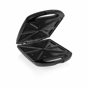 Tristar Sandwich Maker XL | SA-3069 | 1500 W | Number of plates 2 | Black - Image 4