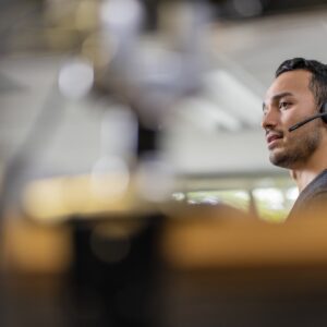 HP Poly „Poly Voyager 4320“ „Microsoft Teams“ sertifikuotos „USB-C“ ausinės + BT700 raktas - Image 3