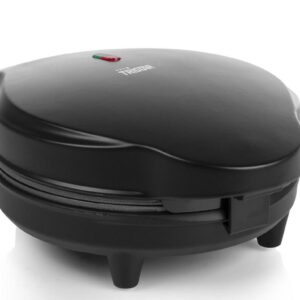 Tristar | Waffle maker | WF-1170 | 700 W | Number of pastry 1 | Ice Cone | Black