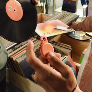 Chipolo LOOP – Rechargeable Bluetooth Tracker with Silicone Loop for iOS & Android, Coral - Image 4