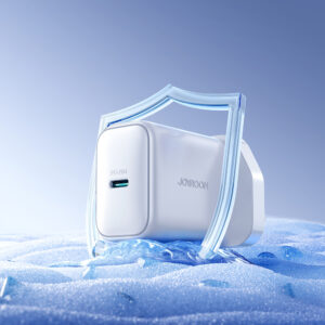 Joyroom JR-TCF20 PD 20W Wall Charger (UK Plug) - baltos spalvos - Image 3