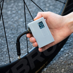 Rockbros AS240 PRO Cordless Pump 120 psi Compressor 420mAh - juodos spalvos - Image 5