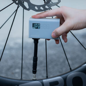 Rockbros AS240 PRO Cordless Pump 120 psi Compressor 420mAh - juodos spalvos - Image 8