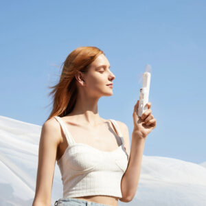 Jisulife Handheld Fan Life8 Plus nešiojamas USB ventiliatorius with Power Bank Function 4500mAh and Flashlight - baltos spalvos - Image 4