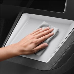 Spigen Tesla Wireless Charging Pad Cover, white - Tesla model Y 2025 - Image 7