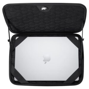 Spigen Rugged Armor Pro, juodos spalvos - MacBook Pro 16" M4 2024/M3 2023/M2 2023/M1 2021 - Image 7
