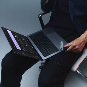 Ledger Nano S Plus Emerald Green Crypto Hardware Wallet - Image 2