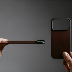 Nomad Magnetic Leather Back, juodos spalvos (Horween), Magsafe - Apple iPhone 17 Pro - Image 11