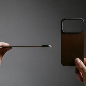 Nomad Magnetic Leather Back, juodos spalvos (Horween), Magsafe - Apple iPhone 17 Pro - Image 2