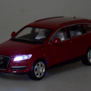 Automobilio modelis Audi Q7 1:32 metalinis automobilis ZA3748 - Image 7