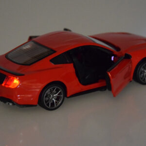 Metalinis automobilio modelis 2018 Ford Mustang GT, mastelis 1:34, su šviesos ir garso efektais ZA4616 - Image 6