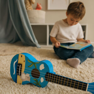 Vaikiška ukulelė, medinė, 4 nailoninės stygos su mediatoriumi ECOTOYS - Image 4