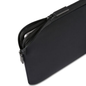 Pipetto Classic Fit Sleeve, black - Apple MacBook Neo 13 (A18 Pro) - Image 10