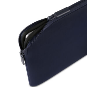 Pipetto Classic Fit Sleeve, dark blue - Apple MacBook Neo 13 (A18 Pro) - Image 10