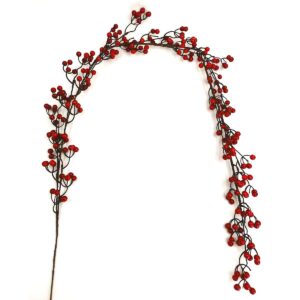 RAUDONŲ ŠALTALANKIŲ UOGŲ GIRLIANDA ŠAKELĖ 160CM 1028194