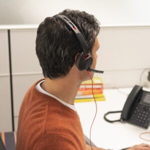 HP Poly „Poly Blackwire 5220“ stereofoninės ausinės su „USB-C“ jungtimi, 3,5 mm kištuku ir „USB-C/A“ adapteriu (didelis kiekis) - Image 2