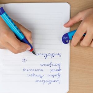 Plunksnakotis Faber-Castell Scribolino, kairiarankiams, mėlynos spalvos korpusas - Image 3